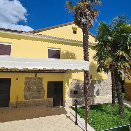 Ella - Traditional Mediterranean Stone House Opatija