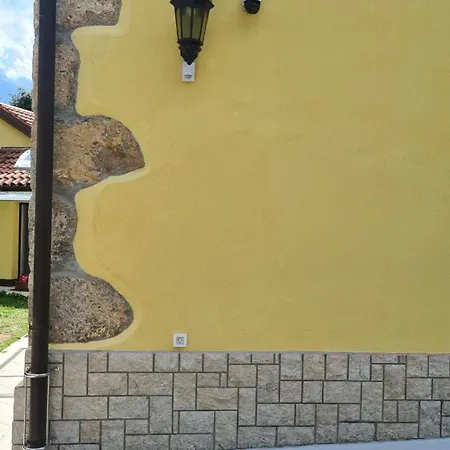 Ella - Mediterranean Stone House Opatija