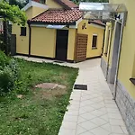 Villa Ella *