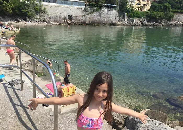 Ella オパティヤ