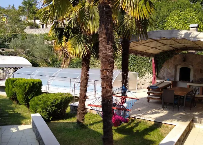 Ella * オパティヤ