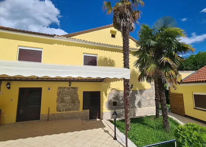 Ella オパティヤ